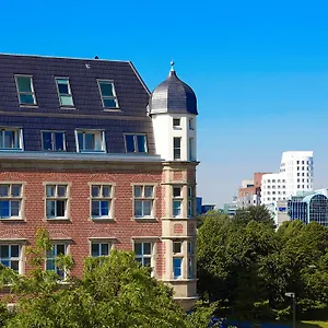 The Red Aparthotel Dusseldorf